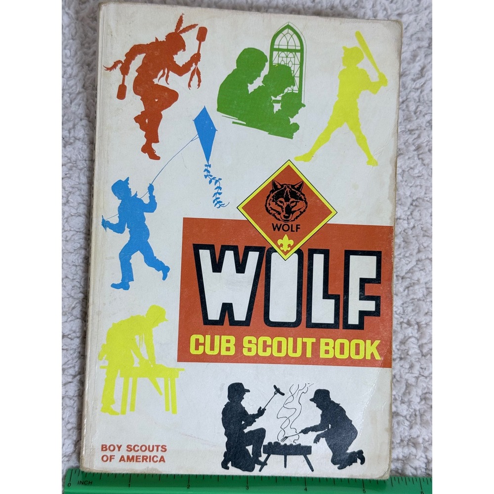 Boy Scouts of America Wolf Cub Scout Book 1978 Paperback Vintage Retro Handbook